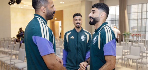 بعثة المنتخب السعودي تطير إلى نيويورك لبدء التحضيرات المونديالية بغياب اضطراري لسعود عبد الحميد