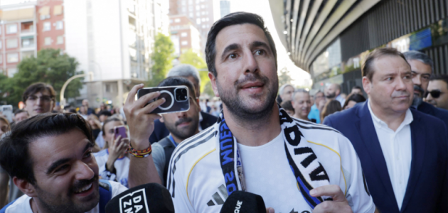 زلزال في سانتياغو برنابيو: ريكيلمي يتحدى بيريز رسميًا في انتخابات ريال مدريد