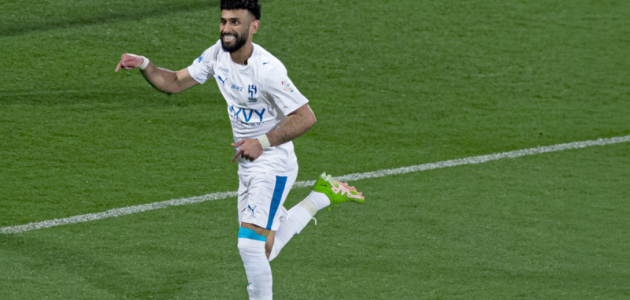 إنجاز تاريخي بلا تتويج.. الهلال ينهي دوري روشن وصيفاً دون هزيمة والنصر يحسم اللقب
