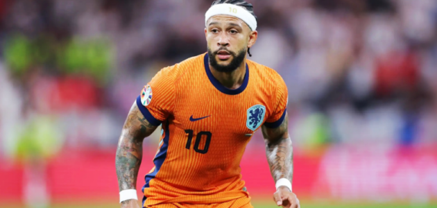 مفاجأة المونديال.. كومان يستدعي ممفيس ديباي لقائمة منتخب هولندا رغم غيابه الطويل