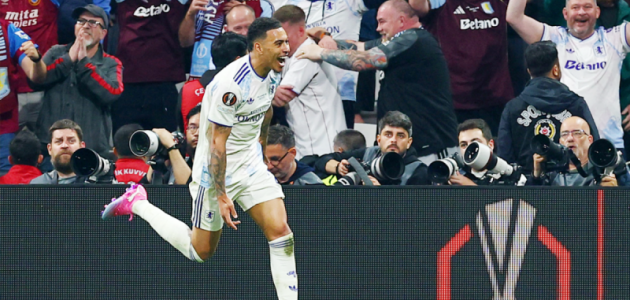 رسمياً.. مورجان روجرز يتوج بجائزة أفضل لاعب في الدوري الأوروبي بعد إنجاز أستون فيلا التاريخي