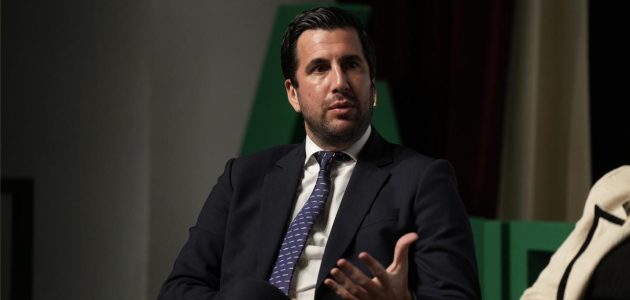 موقف إنريكي ريكيلمي من الترشح لمنافسة بيريز على رئاسة ريال مدريد
