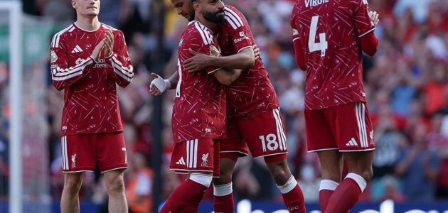 لحظة تاريخية ومؤثرة.. محمد صلاح يودع جماهير ليفربول في مباراته الأخيرة على ملعب آنفيلد أمام برينتفورد