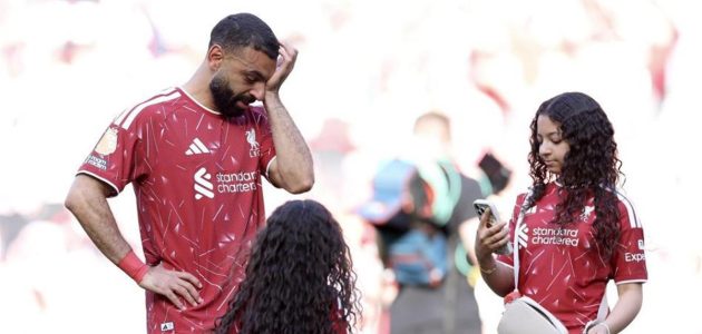 دموع الوداع الأخير.. محمد صلاح يسطر نهاية تاريخية لمسيرته الأسطورية مع ليفربول