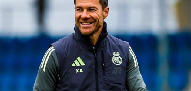 ليفربول يطرق أبواب ريال مدريد.. هل يكون تشابي ألونسو المنقذ لخلافة آرني سلوت؟