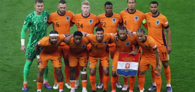 قائمة هولندا في كأس العالم 2026.. كومان يفجر مفاجأة مدوية باستبعاد نجم ليفربول واستدعاء مصاب آرسنال