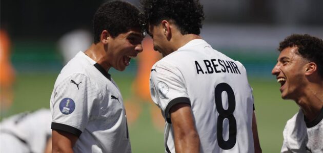 رسمياً.. الكشف عن طاقم حكم مباراة مصر وتنزانيا في كأس أمم إفريقيا للناشئين