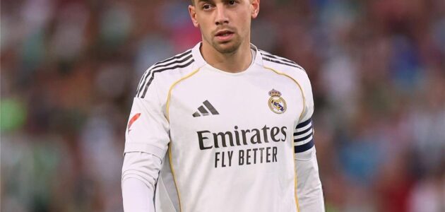 باريس سان جيرمان يترقب وضع فيديريكو فالفيردي مع ريال مدريد بعد أزمة تشواميني