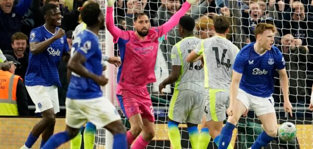 سر استبعاد عبد القادر خوسانوف عن تشكيل مانشستر سيتي أمام برينتفورد في الدوري الإنجليزي