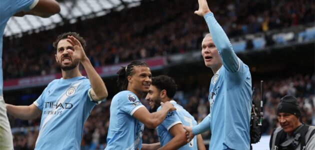 بصمة مصرية في الاتحاد.. تقييم عمر مرموش بعد هدفه في مباراة مانشستر سيتي وبرينتفورد
