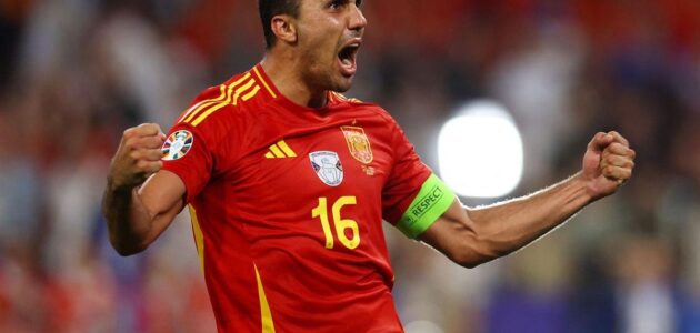 رد رسمي حاسم.. رودري يكسر صمته ويعلق على أنباء انتقاله إلى ريال مدريد