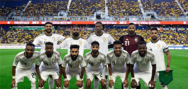 مكافآت ضخمة تحفز منتخب السعودية في كأس العالم قبل صدامات المجموعة الثامنة